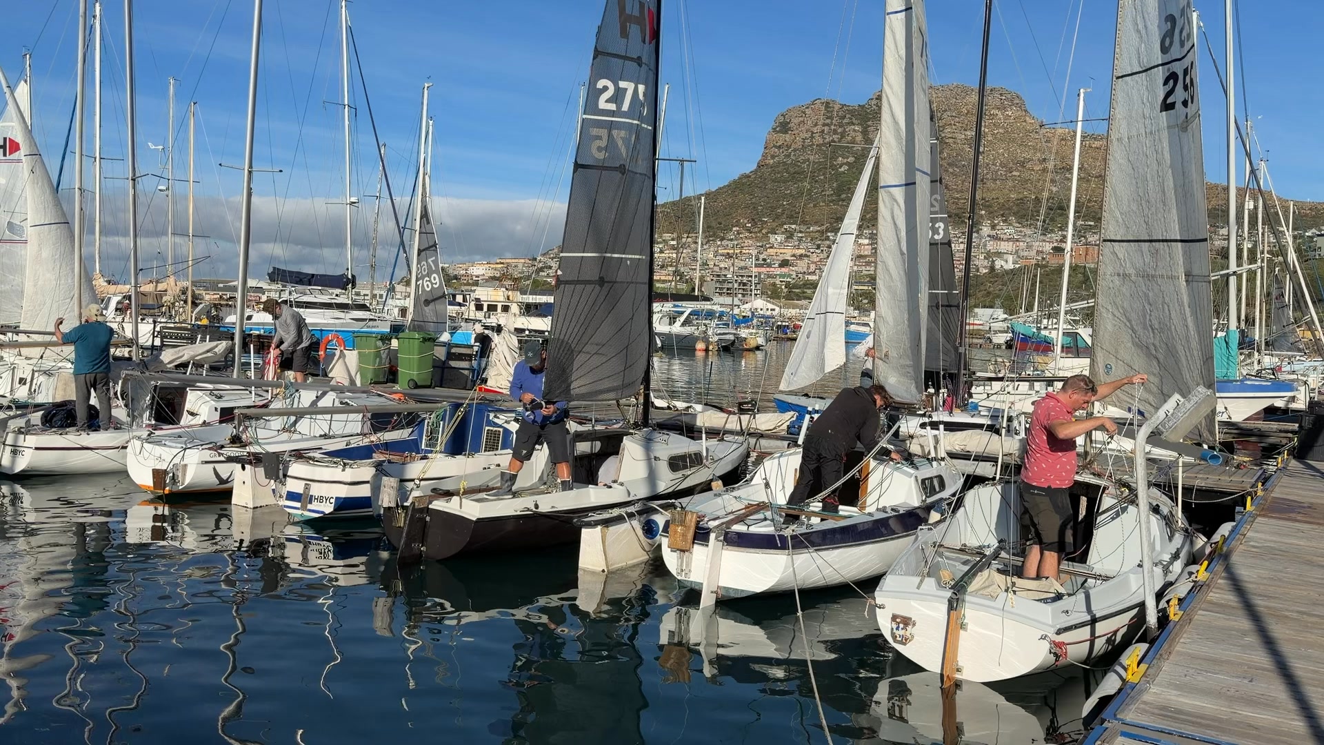 Hunter 19s preparing at Hout Bay for Leopard Challenge Leg 2.